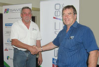 Hennie Prinsloo (left) thanking Tony Rayner after his presentation.